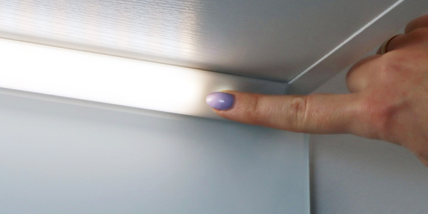 FUTURA BICO Perfil LED sob o armário com sensor tátil
